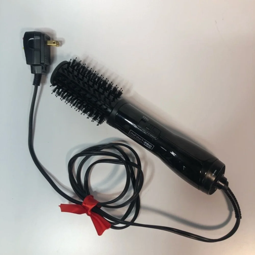 Conair InfinitiPRO 1.5” Barrel Hot Air Brush